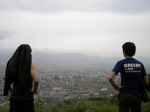 �̂̐l�͂悭����ȍL���Ƃ����n�Ƃ��ɏ���čU�ߎ�����������肵�Ă��Ȃ��A�ƎR�Ƃ��ɓo���đ�n�������낷�Ƃ����v��