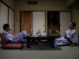 ��F�u����A�����Ȃ񂩂悭������Ȃ��ł�����ǁA�Ƃɂ����ϑԂł���B�v�@�F�u�����I�H�E�E�E����ς肻���Ȃ̂��ȁB�v